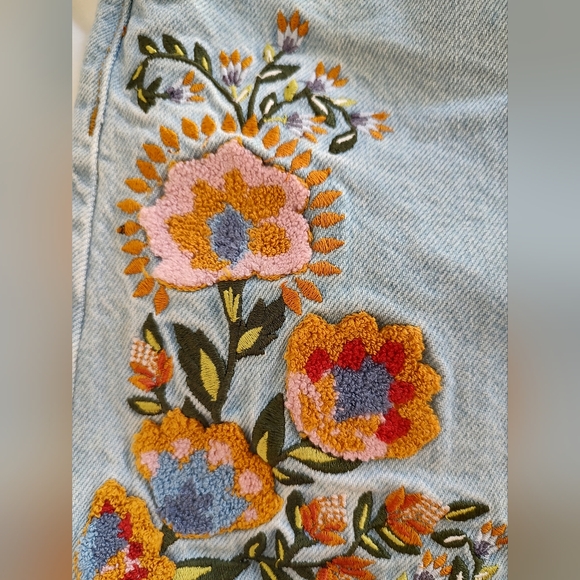 Farm Rio Summer Garden Embroidered Denim Shorts High-Waist Light Wash Size 32 - Picture 8 of 9
